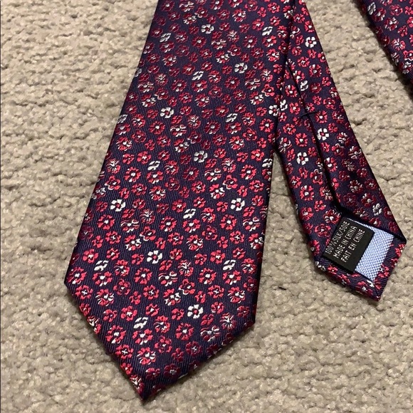 Men’s tie - Picture 2 of 3